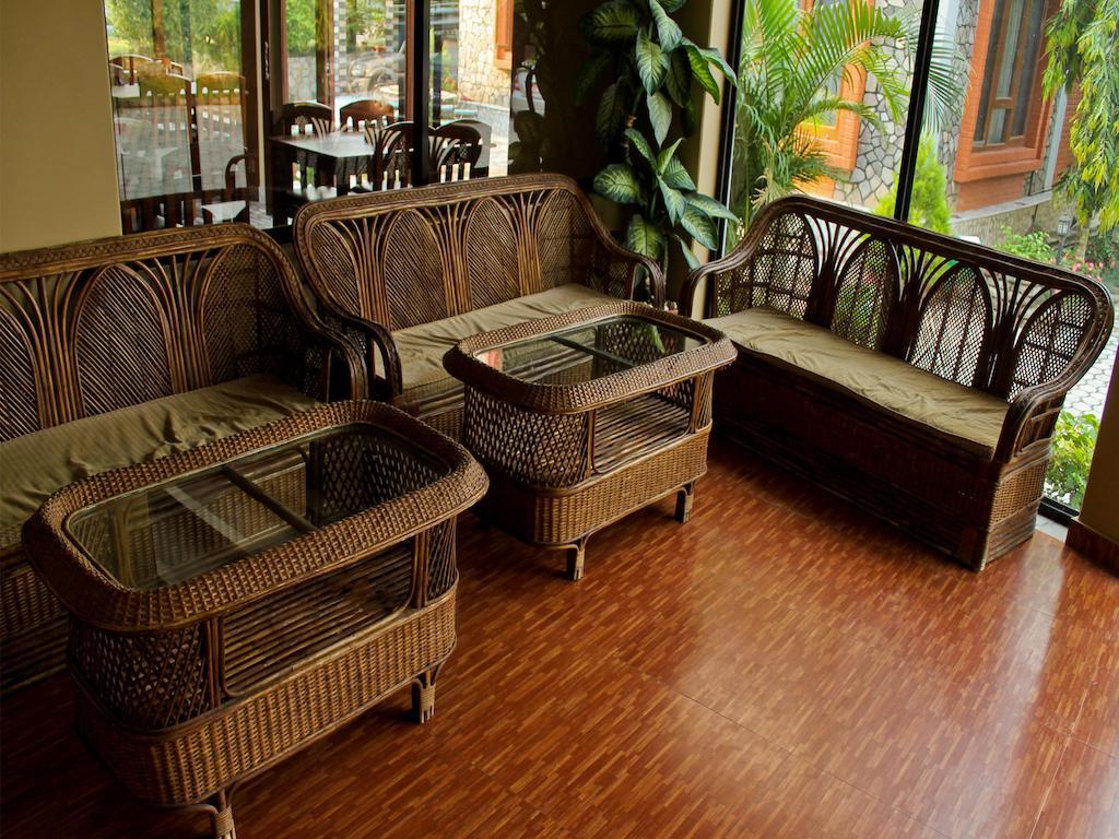 Hotel Peninsula Pokhara Exteriör bild